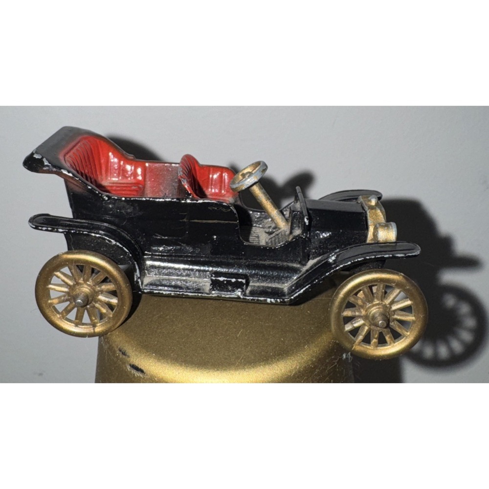 Vintage Tootsietoy Die Cast Toy Car 1912 Model T Ford made in Chicago USA